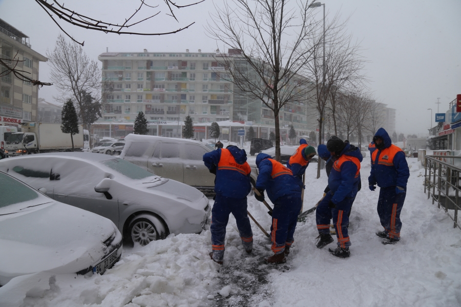 Büyükçekmece Belediyesi karla mücadele için hazır