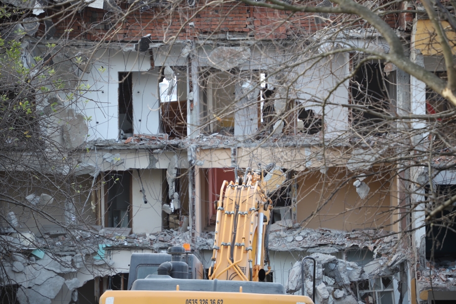 Kentsel dönüşüm kapsamında yıkılan binaların beton yapısı şoke etti!   