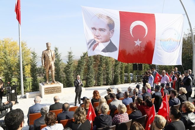 Atatürk Anıtı 10 Kasım