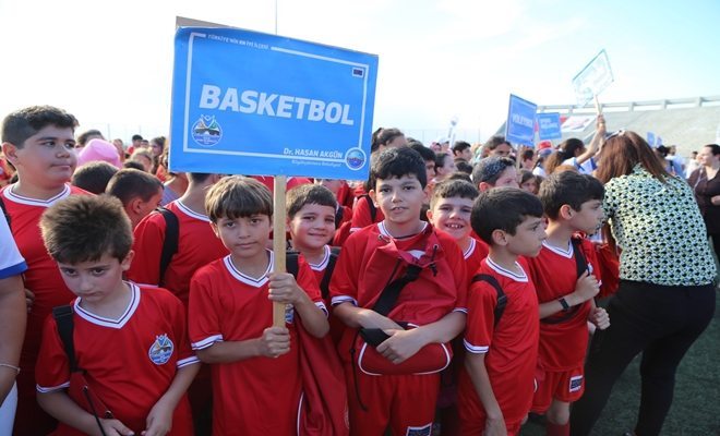 Büyükçekmece Belediyesi Yaz Spor Okulları Törenle Açıldı