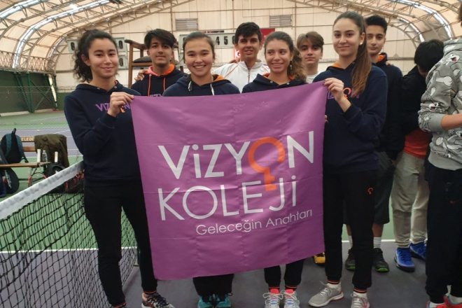 Vizyon Koleji Tenisçileri İzmit