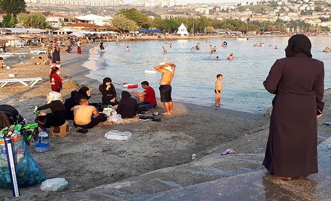 Suriyeliler, Büyükçekmece sahillerinde ciddi tahribat yaratıyor!