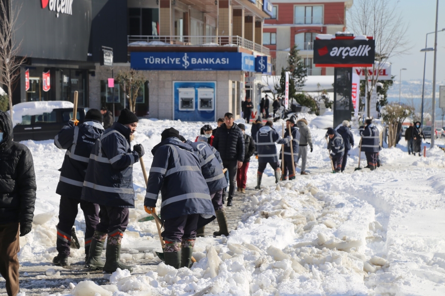 Büyükçekmece’de Çalışmalar 24 Saat Aralıksız Sürdü