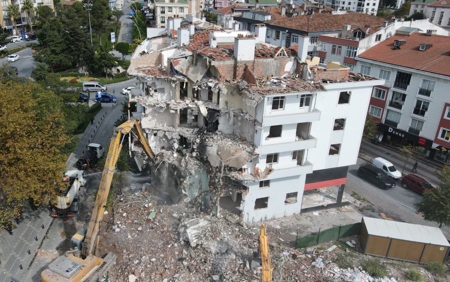 Başkan Akgün: Vebali Büyükşehir Belediye Meclisi’nin boynuna!