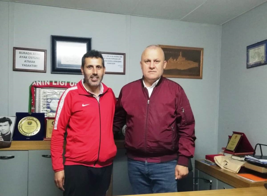 İkitellispor Hikmet Hocasıyla Yeniden Anlaştı