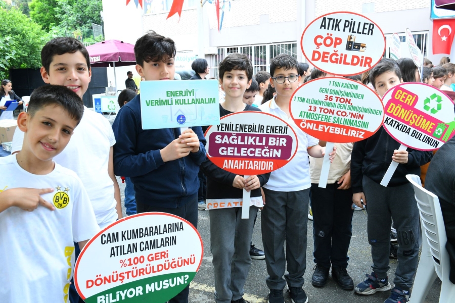 ŞİŞLİLİ ÇOCUKLAR 10 YILDIR GERİ DÖNÜŞÜMDE FARK YARATIYOR