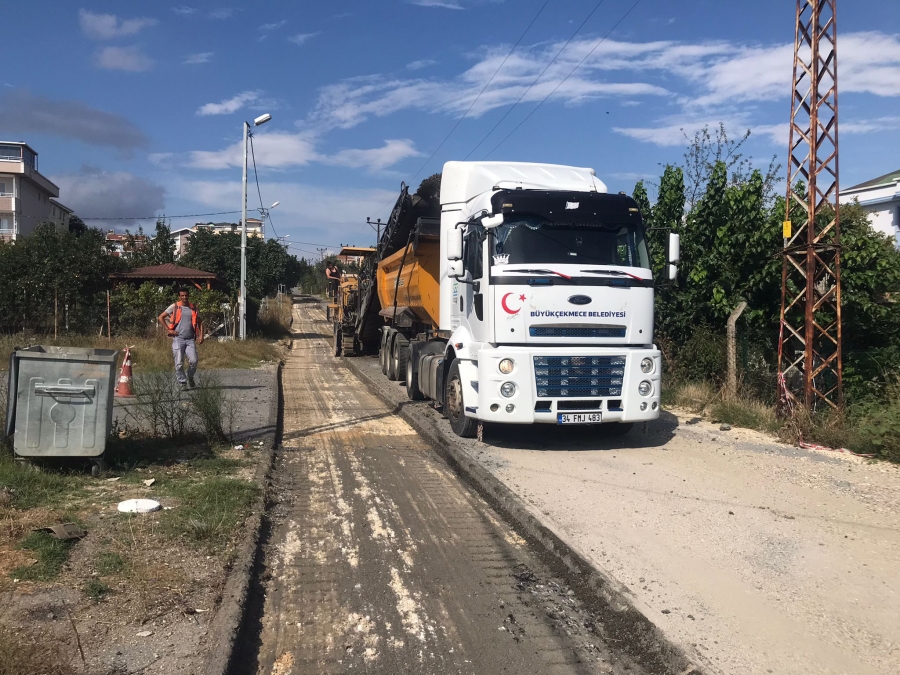 Başkan Akgün, Büyükçekmece’yi şantiyeye çevirdi