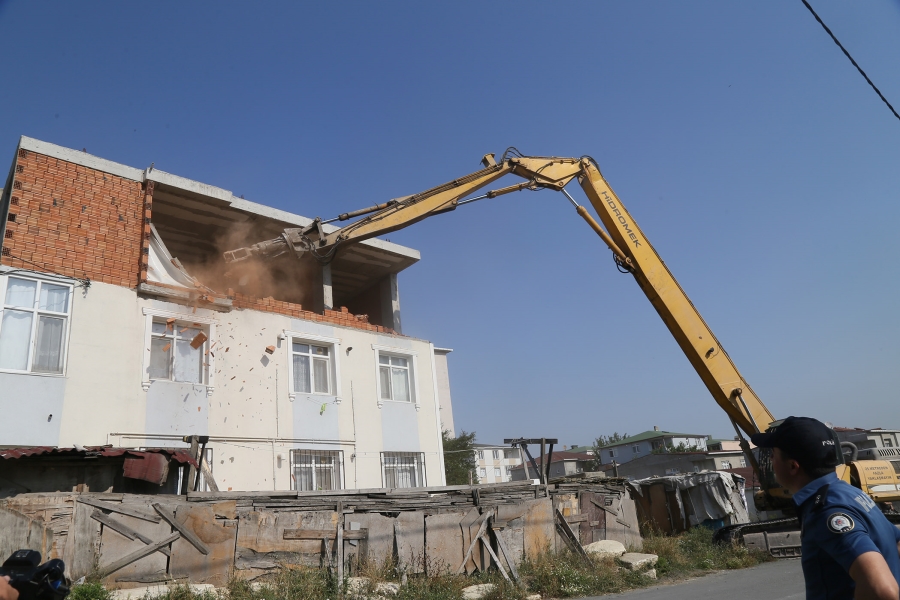 Büyükçekmece’de kaçak yapılara taviz verilmiyor!