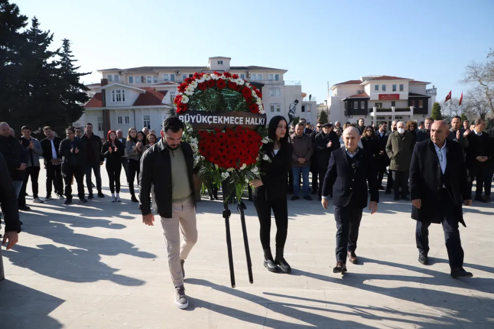     “Atatürk’e hakaret etmek hiç kimsenin haddine değildir”