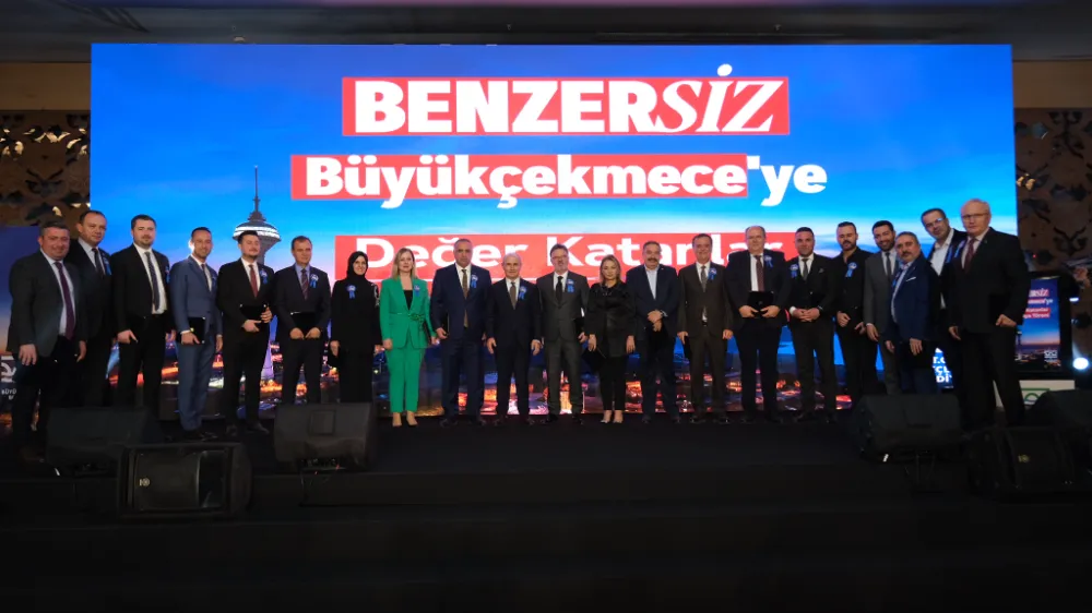 Büyükçekmece’nin gelişmesine katkı sunanlar onurlandırıldı