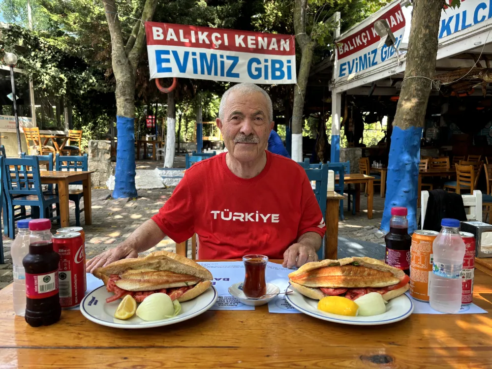 Türkiye’nin şerefine Milli Takım’ın şerefine balık ekmek içecekle beraber 120 lira