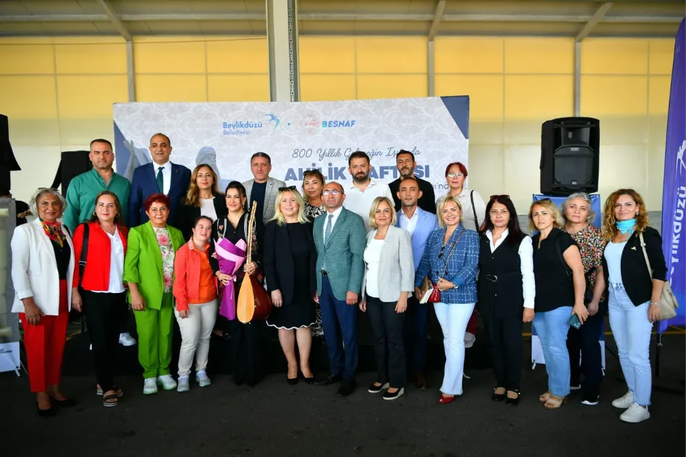 BEYLİKDÜZÜ’NDE AHİLİK GELENEĞİ: 5 BİN KİŞİYE PİLAV DAĞITILDI