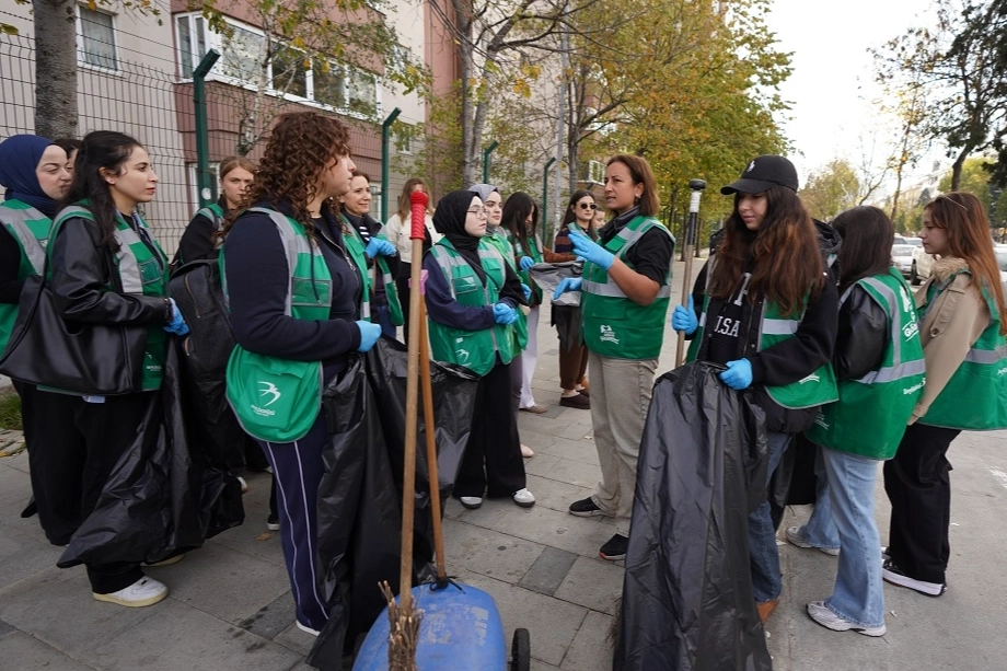Beylikdüzü’nde gençlerden 