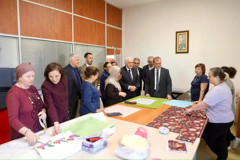 Türk ve Malezyalı zanaatkarlar, el sanatlarında ortak mirası paylaştı