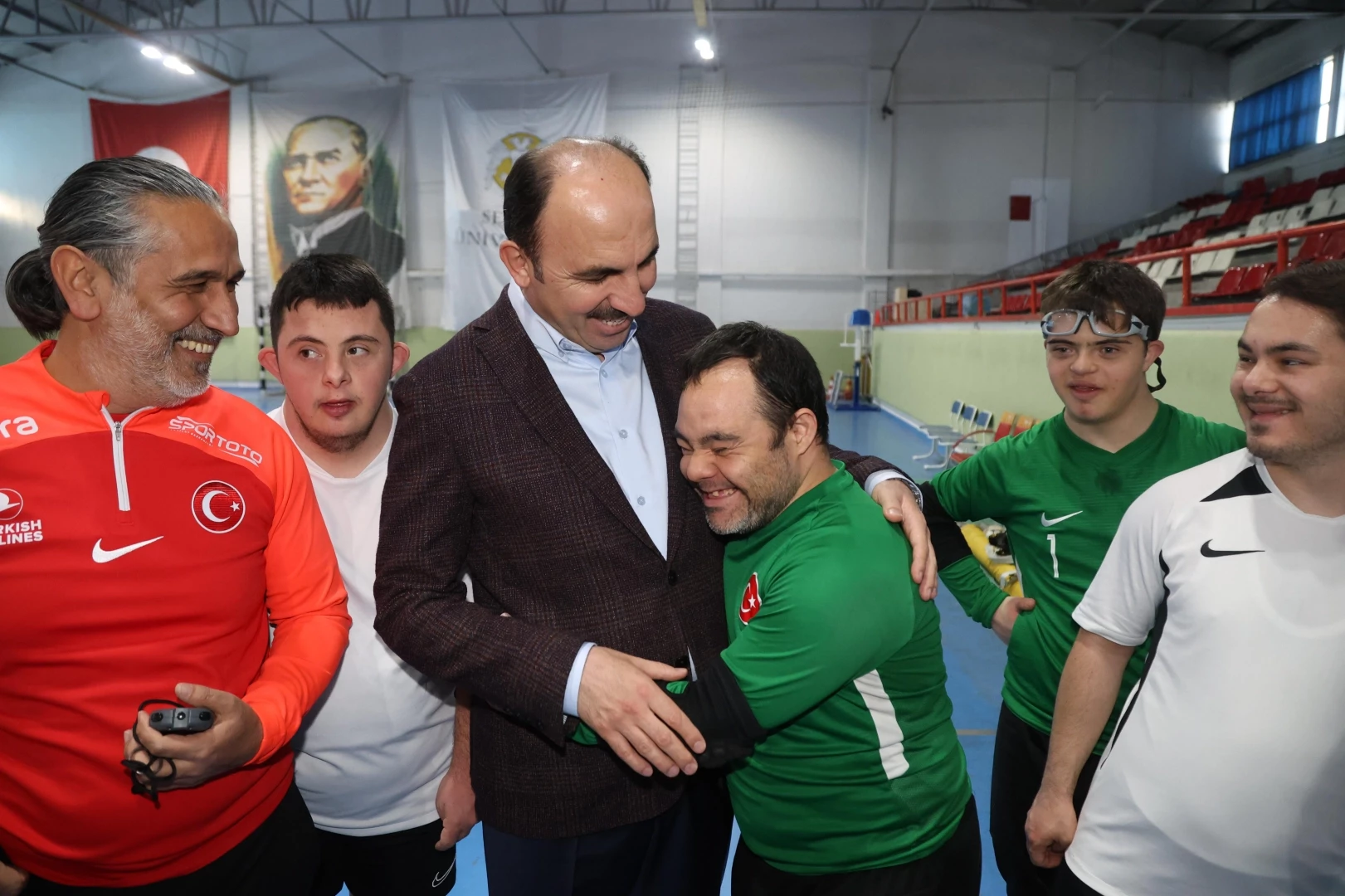 Başkan Altay: Engelleri birlikte aşıyoruz