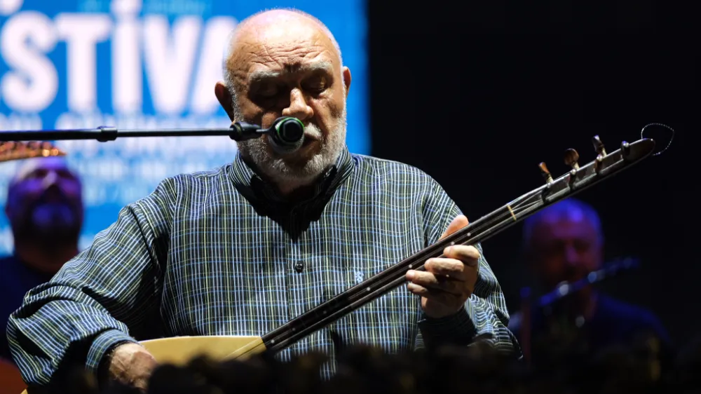 Musa Eroğlu, türküleriyle festival sahnesinde yüreklere dokundu