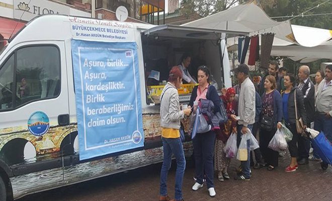 Başkan Akgün, Aşure Geleneğini Bozmadı