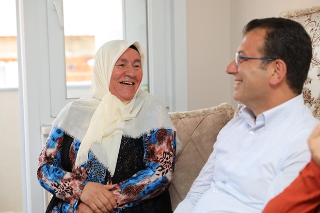 İMAMOĞLU SÖZÜNÜ TUTTU MAHRUZE TEYZE?NİN KETESİNİ YEMEYE GİTTİ