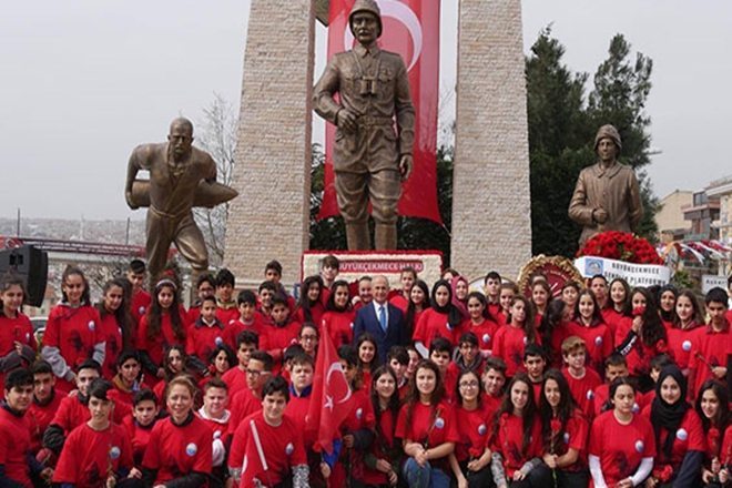 Büyükçekmece`de Çanakkale Zaferi`nin şanına yakışan kutlamalar