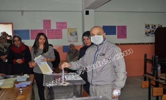 MEHMET KOÇAK HASTANEDEN SANDIK BAŞINA AMBULANSLA GİTTİ