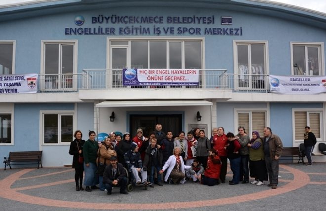 Yurdagül Akgün bu yıl da geleneği bozmadı