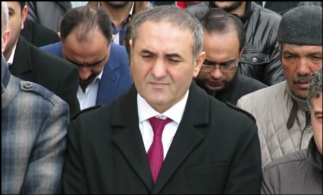 Vehbi Orakçı Amcasını Toprağa Verdi