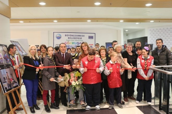 Engelli izcilerin eserleri sergilendi