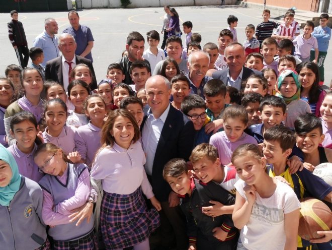 Akgün  Belediyelere okul yapma yetkisi de verilsin 