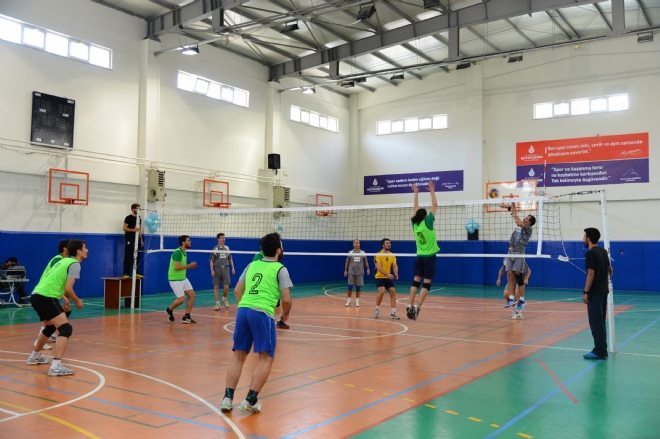 İSTANBUL ÜNİVERSİTESİ VOLEYBOLDE ŞAMPİYON