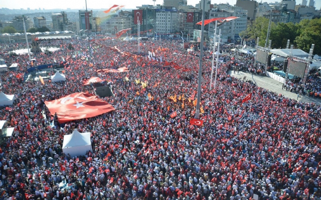  Cumhuriyet ve Demokrasi Mitingi