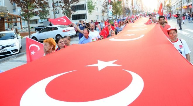 ZAFER BAYRAMI BEYLİKDÜZÜ`NDE COŞKUYLA KUTLANDI