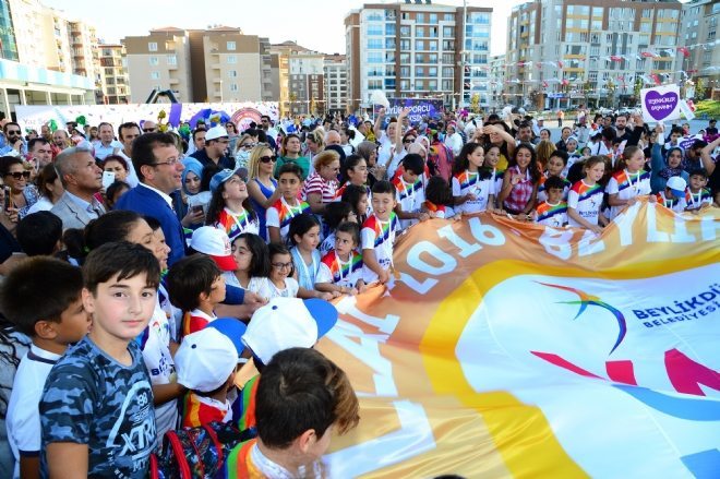 4 BİN 500 ÇOCUK YAZI SPORLA GEÇİRDİ
