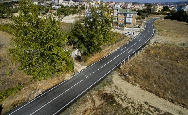 Büyükçekmece`de cadde ve sokaklar asfaltlanıyor