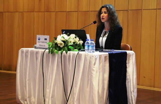 Büyükcekmece`de psikolojik yardım semineri