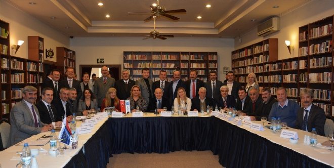 Başkan Akgün  Muhtarların sorunları öncelikle çözülmelidir 