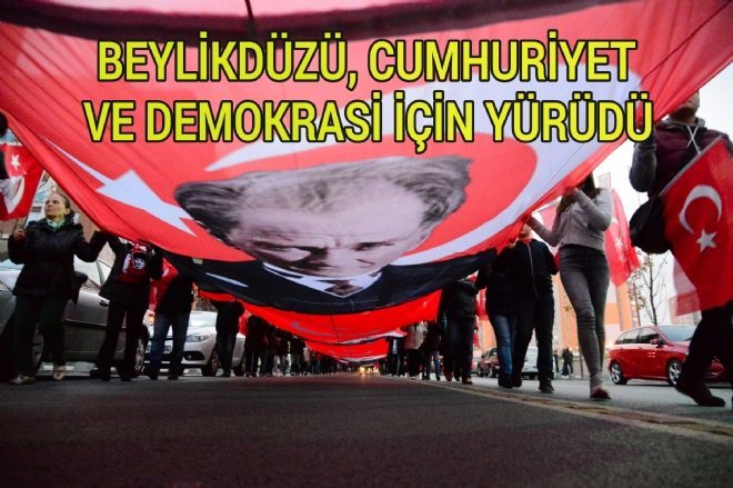 Beylikdüzü Cumhuriyet ve Demokrasi İçin Yürüdü