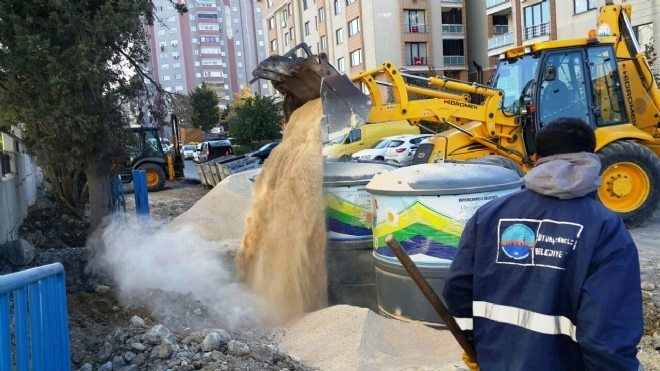 Yeni açılan hastaneye yeraltı çöp konteyneri