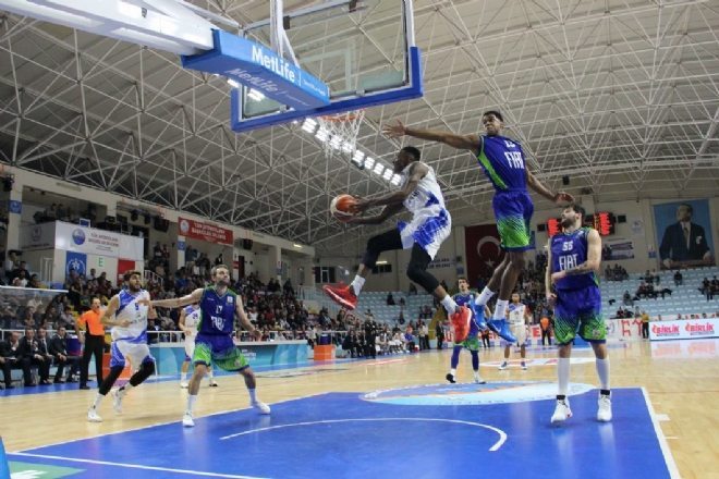 Büyükçekmece, Anadolu Efes`e konuk oluyor