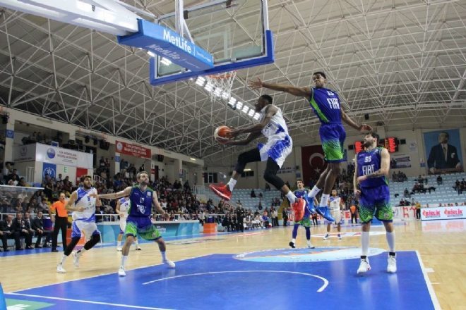 Büyükçekmece, Anadolu Efes`e konuk oluyor