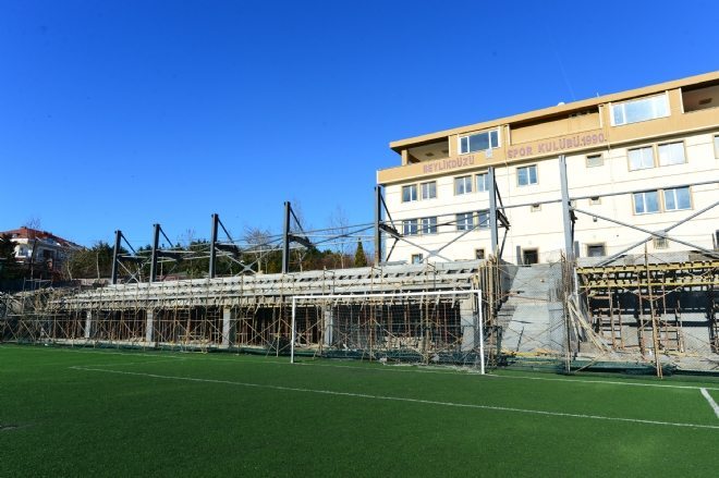 KAVAKLI HASAN DOĞAN STADI YENİ YÜZÜNE KAVUŞUYOR