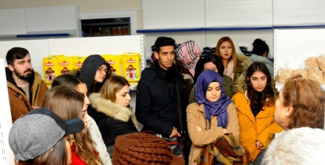 AREL ÜNİVERSİTESİ ÖĞRENCİLERİ BEYLİKDÜZÜ BELEDİYESİ