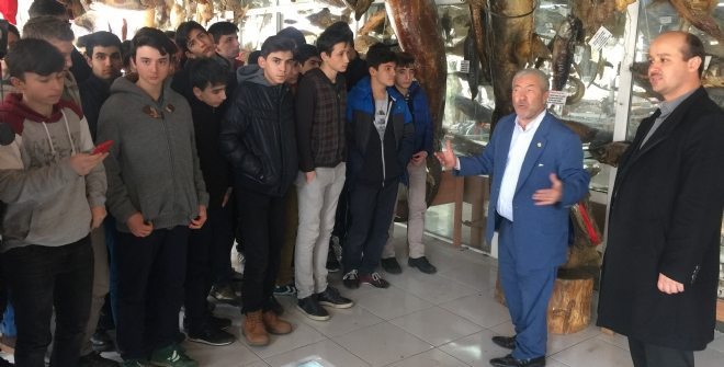 MUMYALARA ZİYARETÇİ AKINI