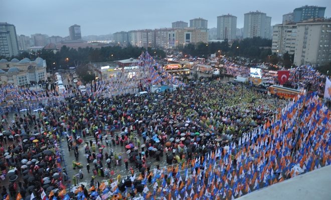 Başbakan Beylikdüzü`ndeydi