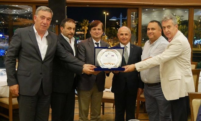 Kaymakam Arat onuruna veda yemeği