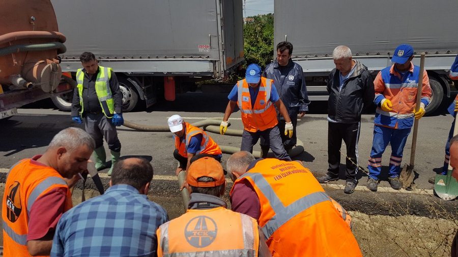 Büyükçekmece Belediyesi`nden sel seferberliği