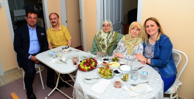 İftar Vakti, Gönüllere Konuk Oluyorlar