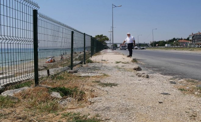 Büyükçekmece`de kaldırım parke taşları çalındı