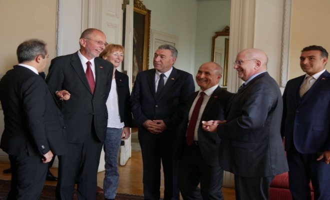 Alman gazetesi 