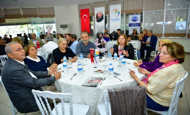 Beylikdüzü`nde 4 Bin Kişilik Mantı İkramı Yapıldı