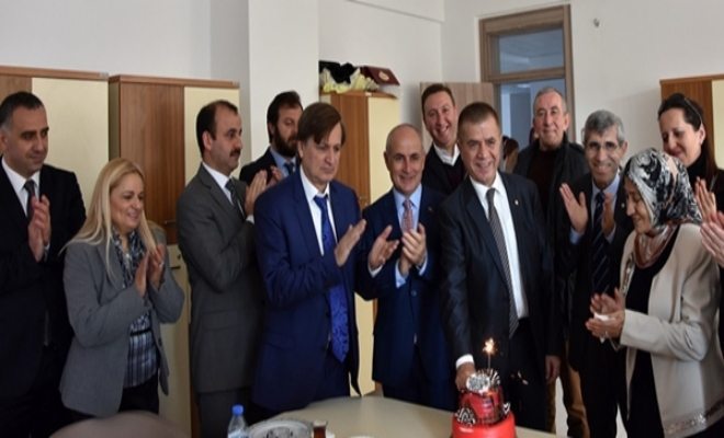 Türkiye`nin En Büyük Kız Meslek Lisesi B.Çekmece`de